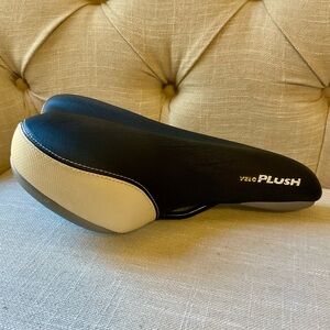 Velo Plush Bicycle Seat
